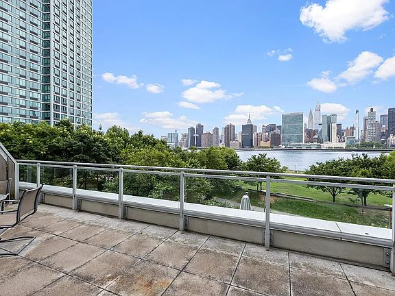 3rd image of 4630 Center Blvd APT 312