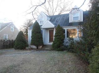 59 Moritz Pl, Fairfield, CT 06824