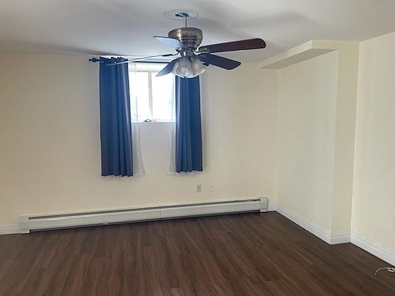 3rd image of 481 Bradford Ave #1