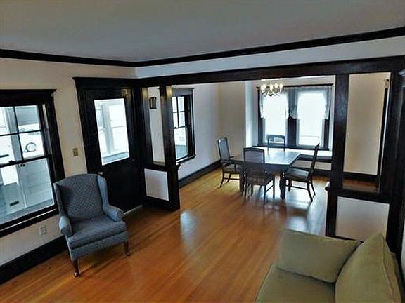 5th image of 135 Highland Ave
