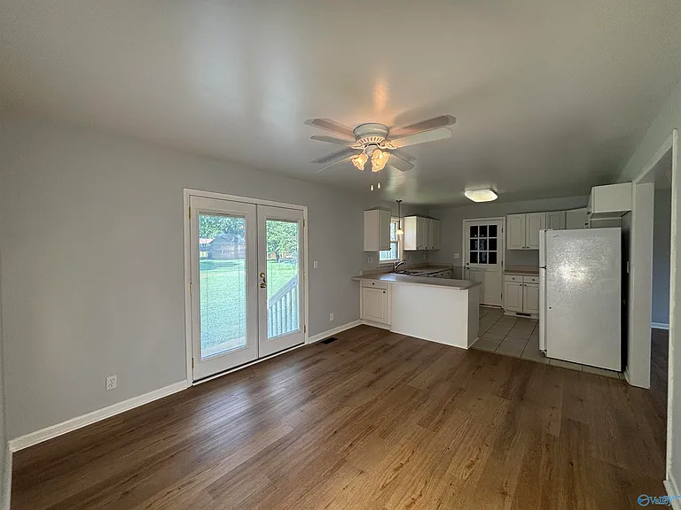 104 Gann Ave — Photo 9