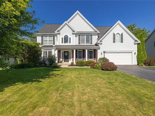 162 Millford Xing, Penfield, NY 14526