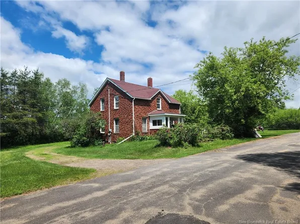 54 Shaw St, Chipman, NB E4A 2H5