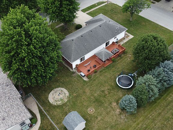 3rd image of 477 Anita Dr