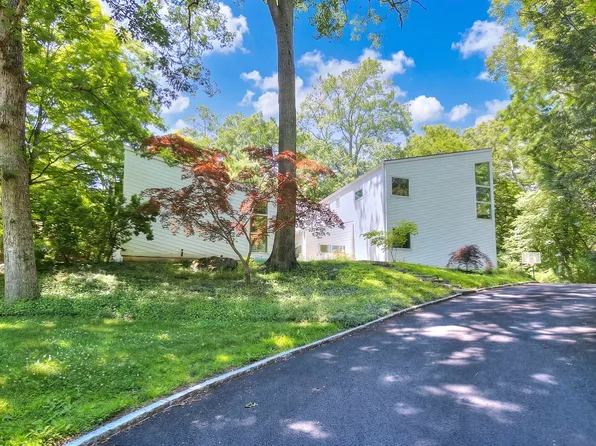 112 Birch Hill Rd, Weston, CT 06883