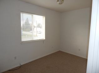 526 Sheridan St #1, Shelby, MT 59474