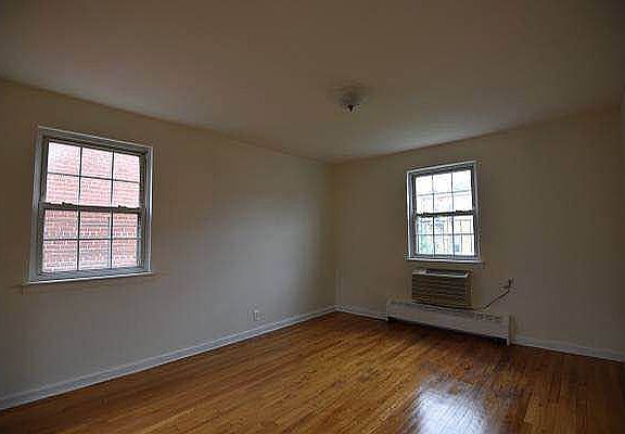 2nd image of 23-15 28th St #2