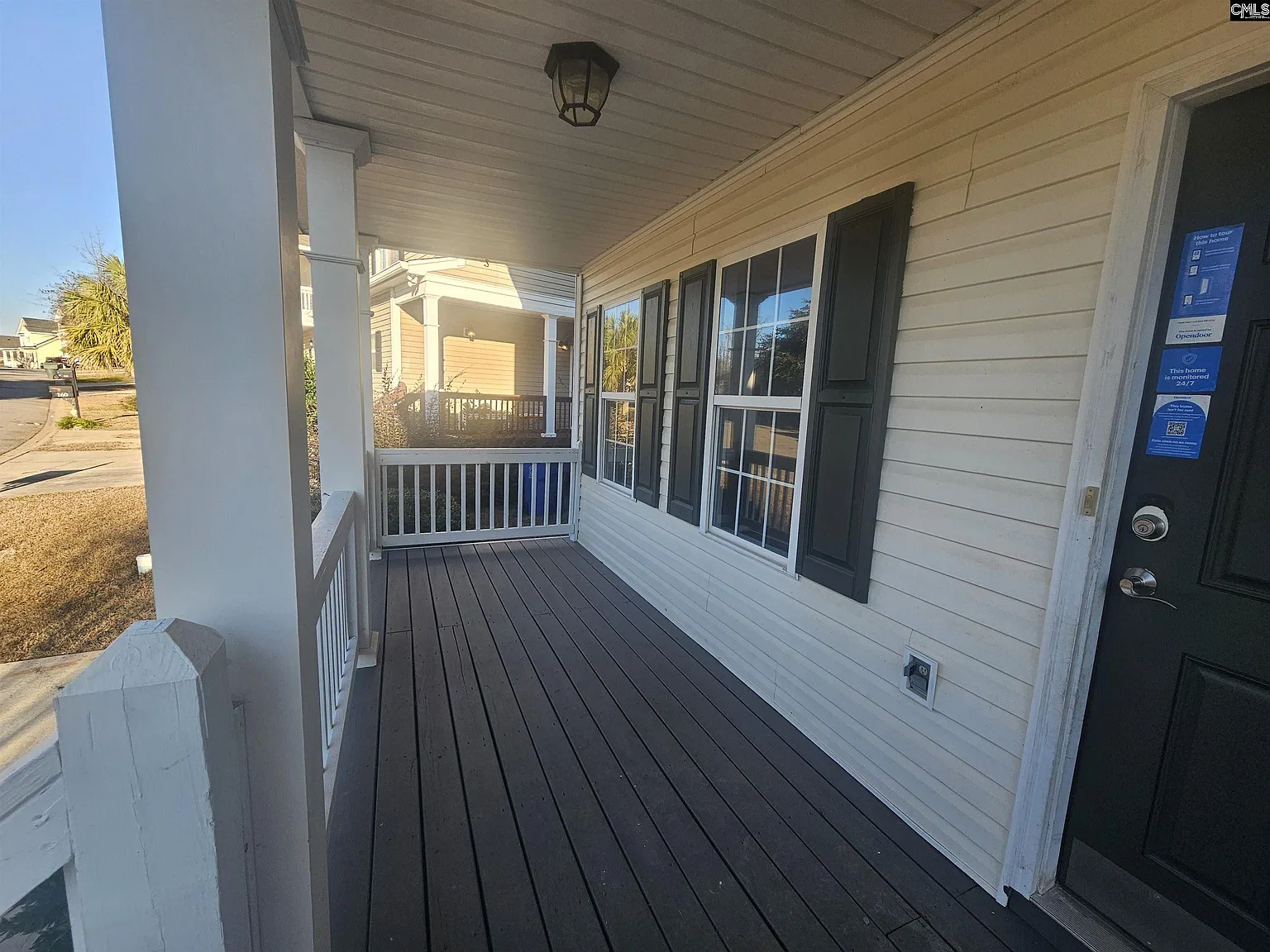 3 bed, 1427 sqft, $2,250 — Photo 2