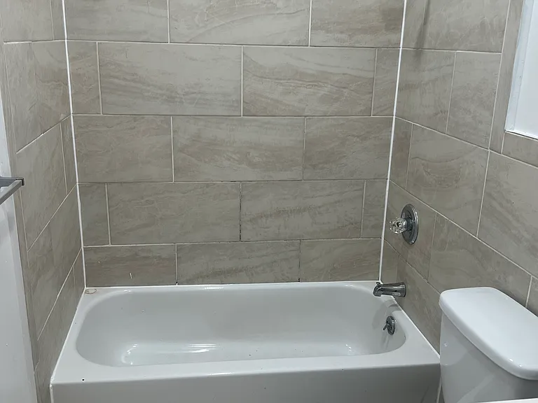 835 E 221st St #3 — Photo 9