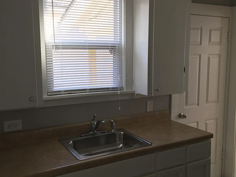 1335 SW Jennings Ave — Photo 11