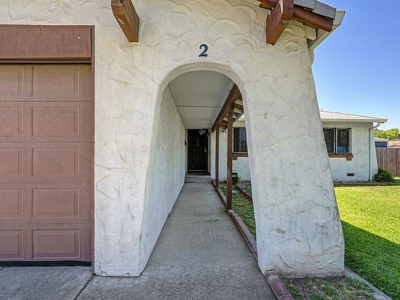2nd image of 2 Tillman Cir