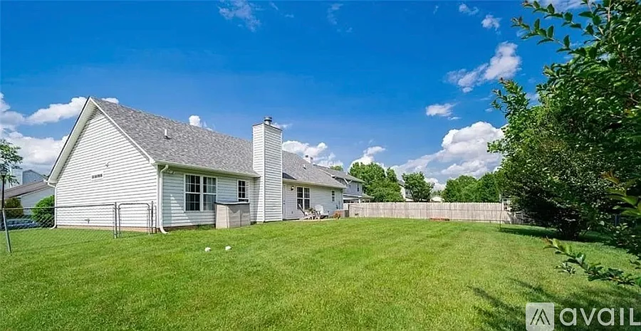 Building Photo - 1026 Thorncrest Dr