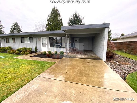 2nd image of 502 12th St SE #502