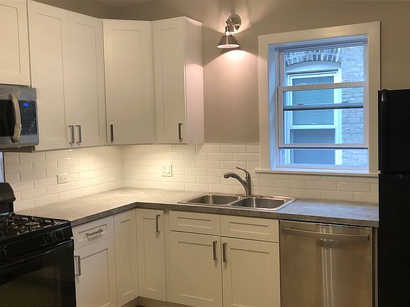 2nd image of 4954 N Claremont Ave #2