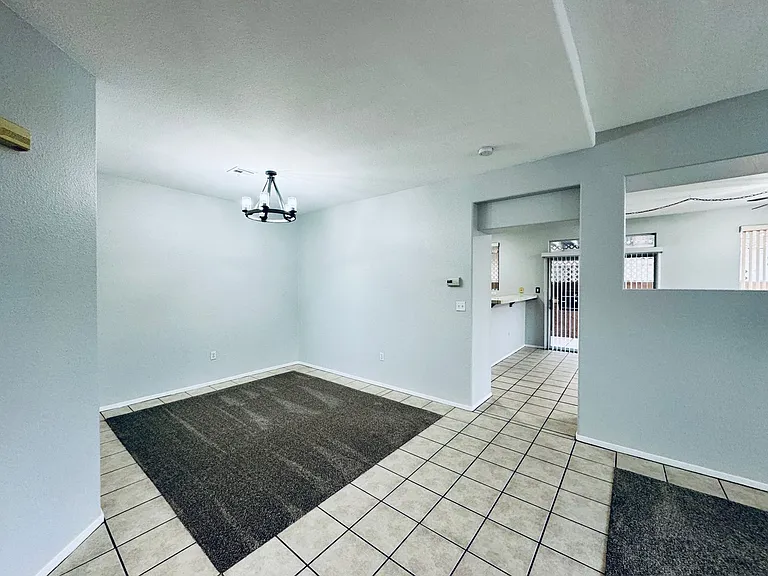 2581 Silver Shadow Dr — Photo 4