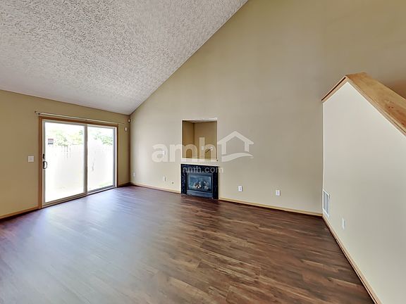 5th image of 2812 Hillstone St