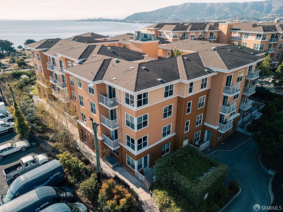 1st image of 401 Crescent Ct APT 4104