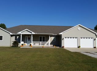 6 Vahling Ests, Sullivan, IL 61951