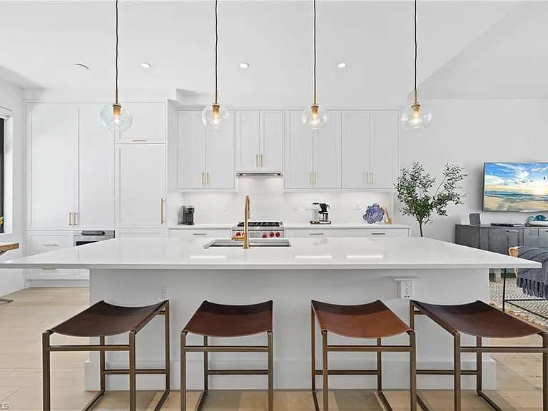 850 Central Ave #203 — Photo 9
