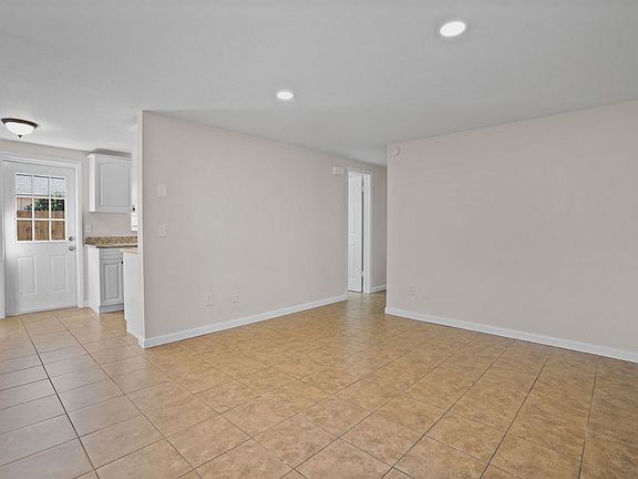 5th image of 431 Milwaukee Ave #2