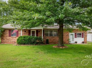 204 Arkansas Pl, Green Forest, AR 72638