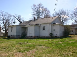 2006 4th St SW, Hickory, NC 28602