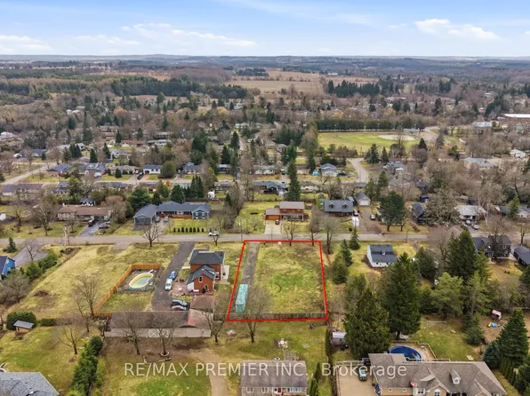 10 Orangeville St, Erin, ON N0B 1Z0