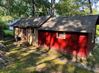 11 Laurel St, Chester, CT 06412