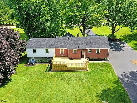 4th image of 1070 Calla Rd E