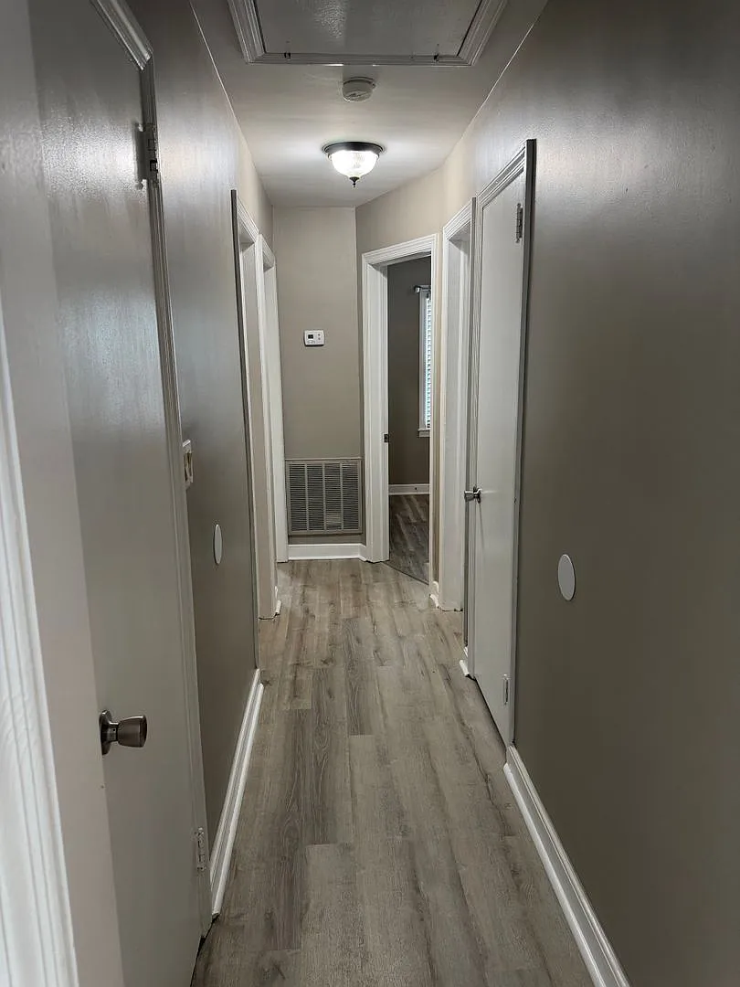 1405 Belmont Drive — Photo 2