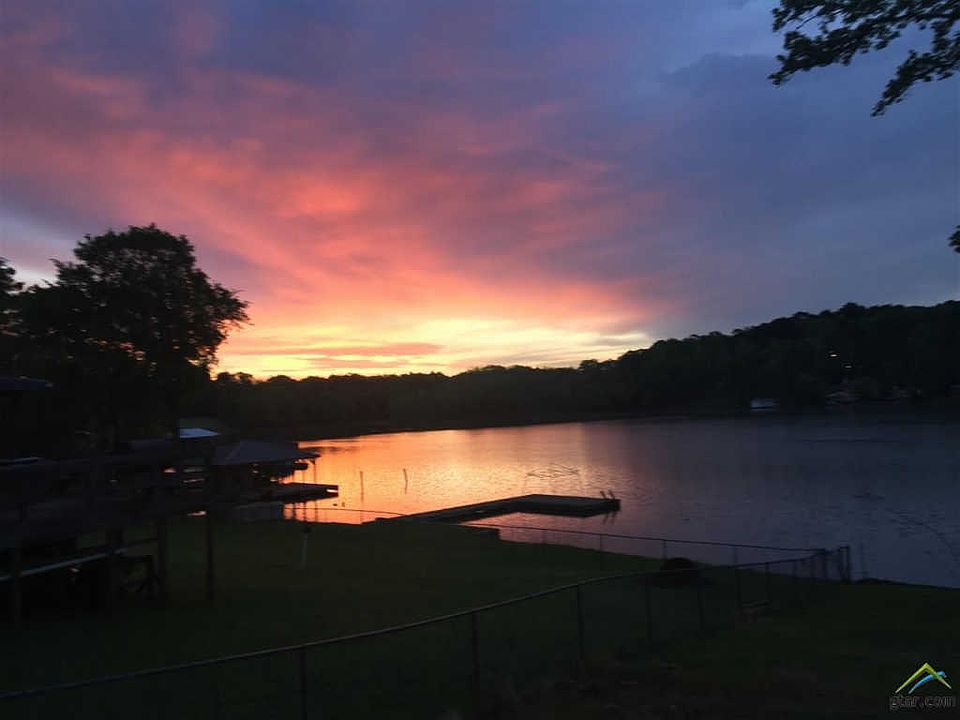 1st image of 2460 Lake Park Ln