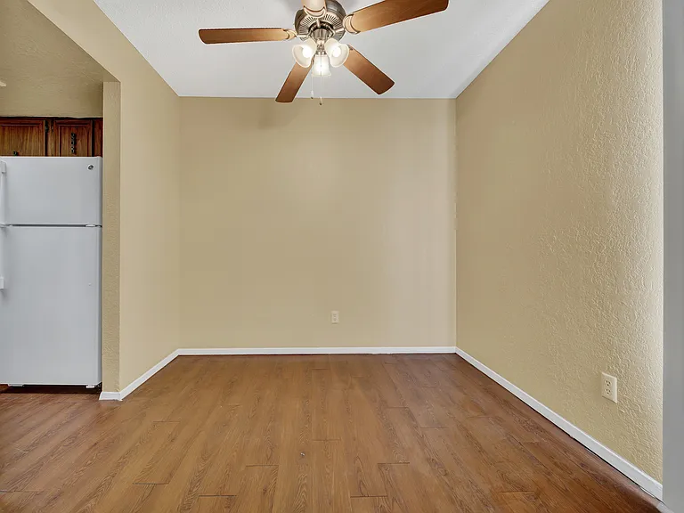 Vista Ventana Apartments — Photo 13