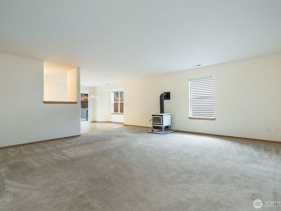 5th image of 8419 172nd St Ct E