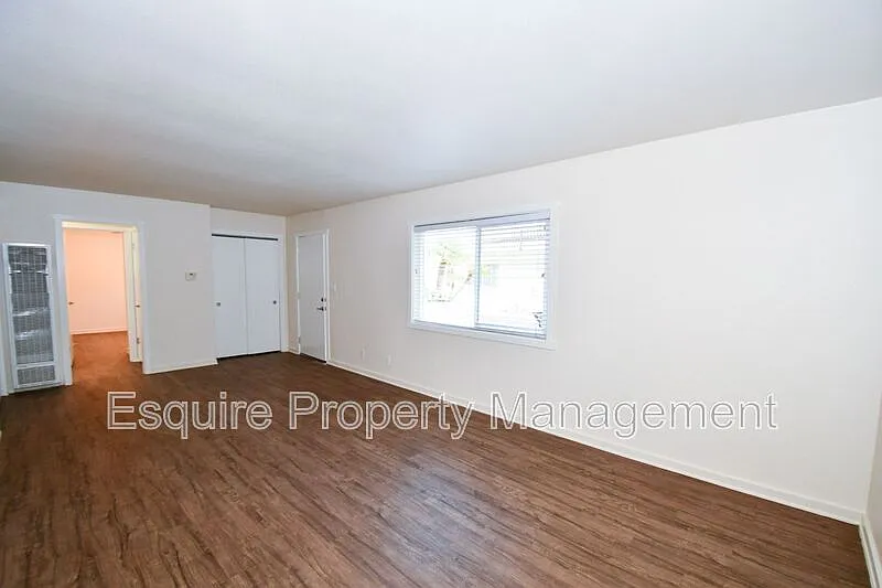 2 bed, 1.0 bath, 815 sqft, $2,395 — Photo 2