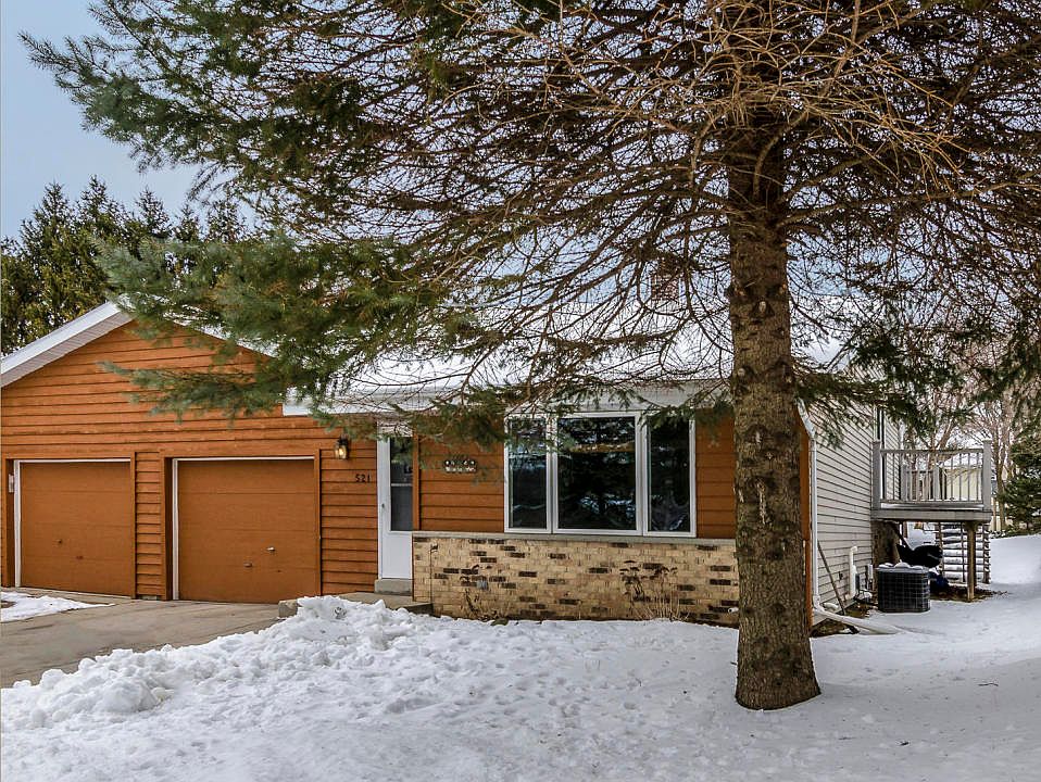 1st image of 521 Tamarack Ct