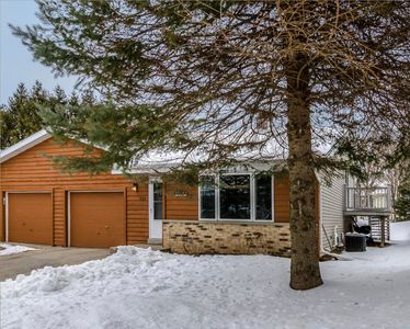 521 Tamarack Ct, West Bend, WI, 53095