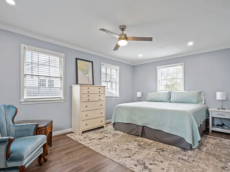 109 River Dr — Photo 30