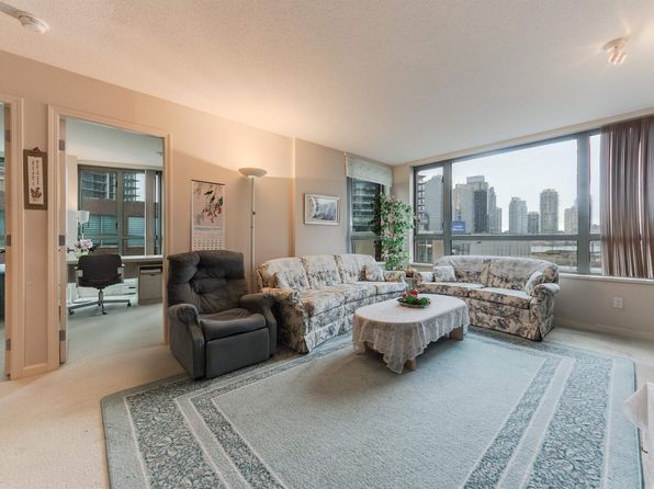 4888 Hazel St #801, Burnaby, BC V5H 4T4