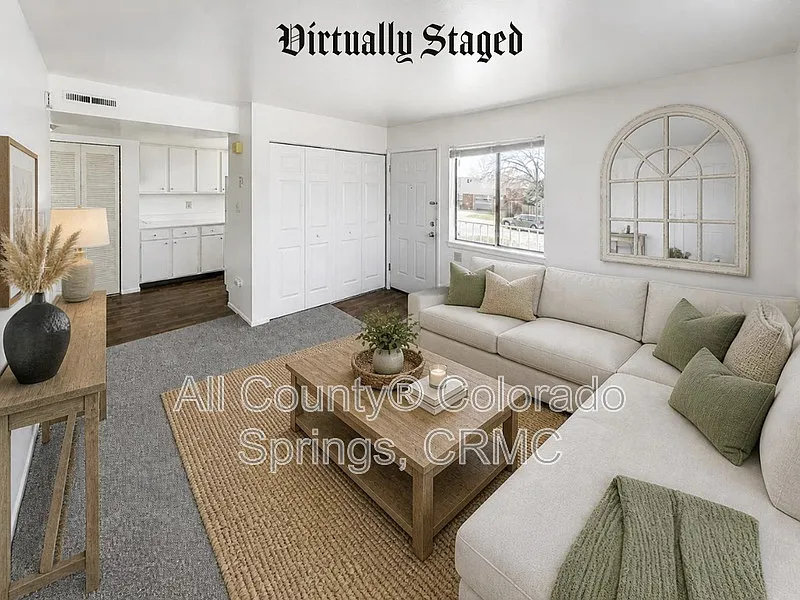 1 bed, 1.0 bath, 600 sqft, $995 — Photo 2
