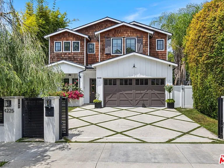 4225 Alcove Ave — Photo 46