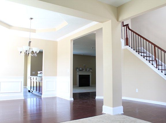 5th image of 5131 Sand Hill Dr