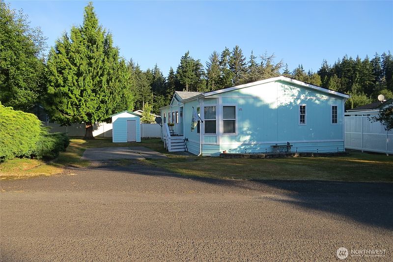 2nd image of 1019 Stanford Drive #20