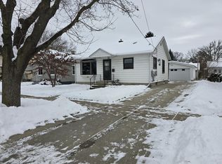 2429 Hoard St, Madison, WI 53704