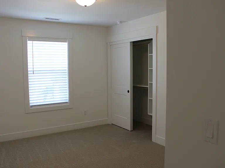 166 N Edgewood Ln — Photo 18