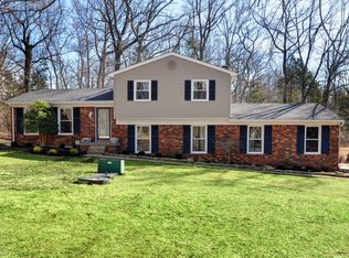 2702 Pinecrest Rd, La Grange, KY 40031