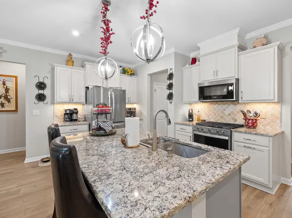 73 Diamond Track Ln, Selma, NC 27576