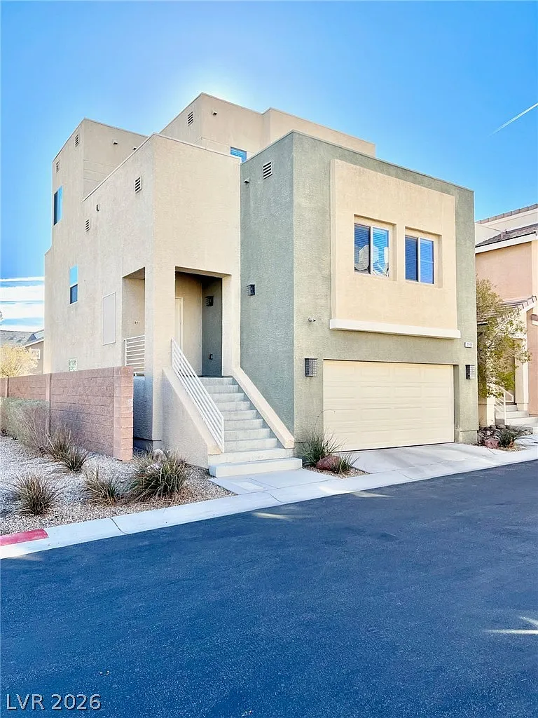 3 bed, 2.5 bath, 1874 sqft, $1,999 — Photo 3