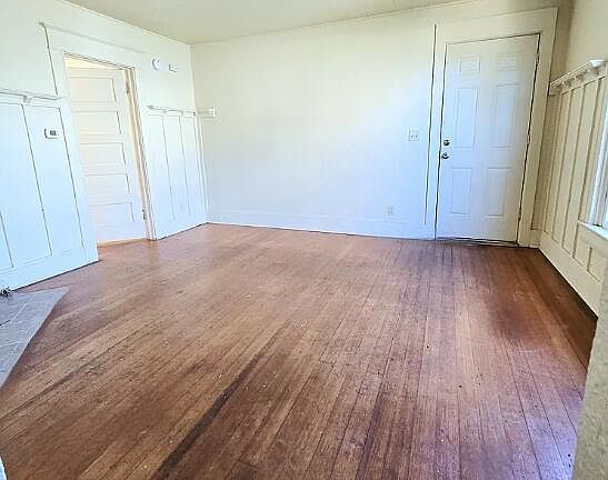 5th image of 60 N Orange St