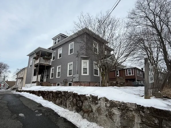 104 Dresser St, Southbridge, MA 01550