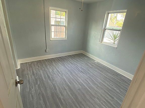 3rd image of 721 Dougherty St
